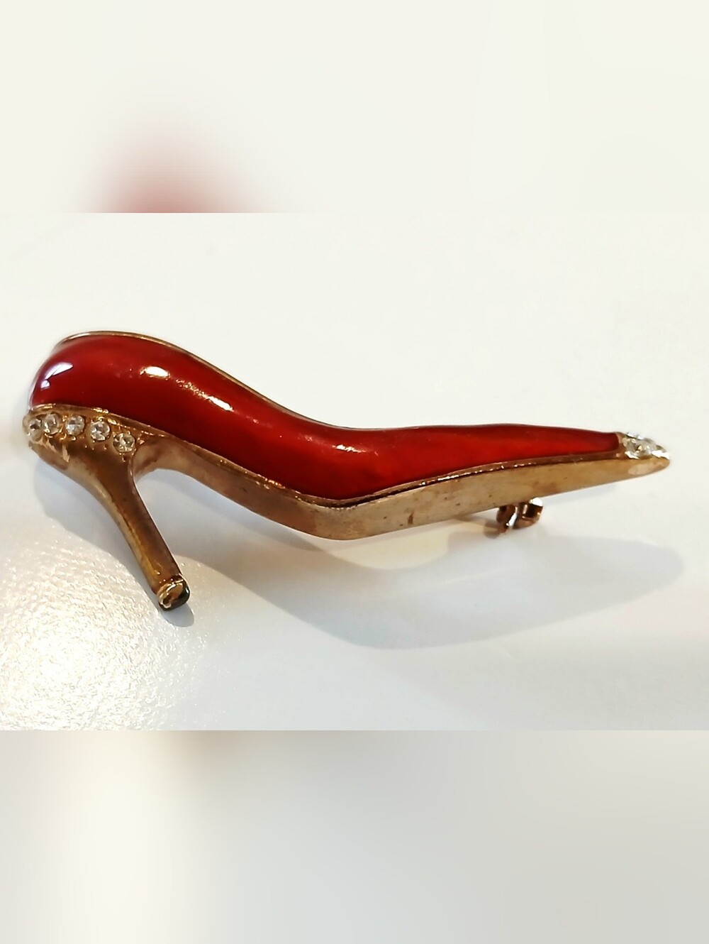 Vintage Red High Heel Shoe Brooch - Elegant Crystal Accent - Picture 2 of 6